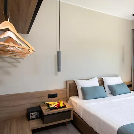Mare Garden Hotel 4*
