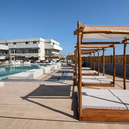 Mare Garden 4*